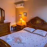 Villa Epavlis Haraki